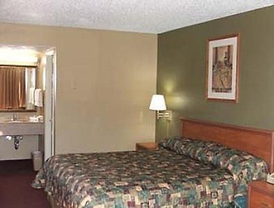 Knights Inn Lebanon Ruang foto