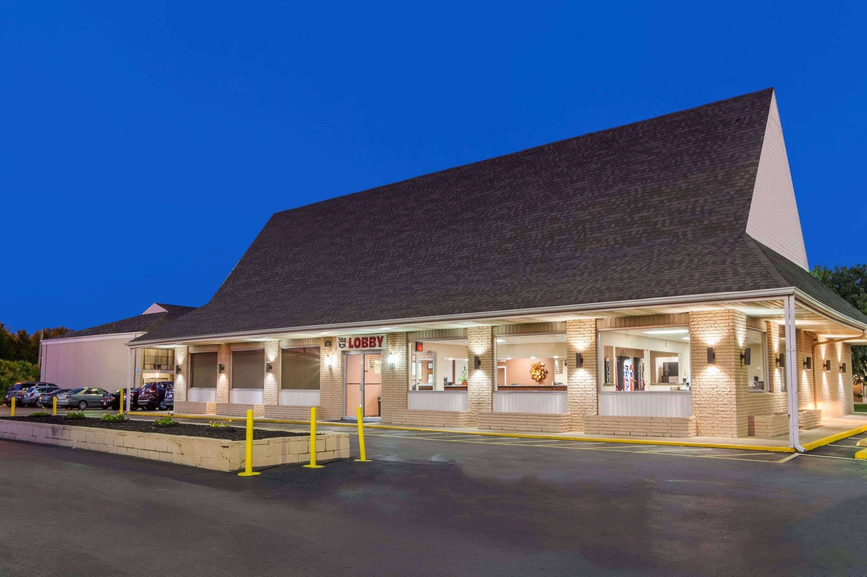 Knights Inn Lebanon Bagian luar foto