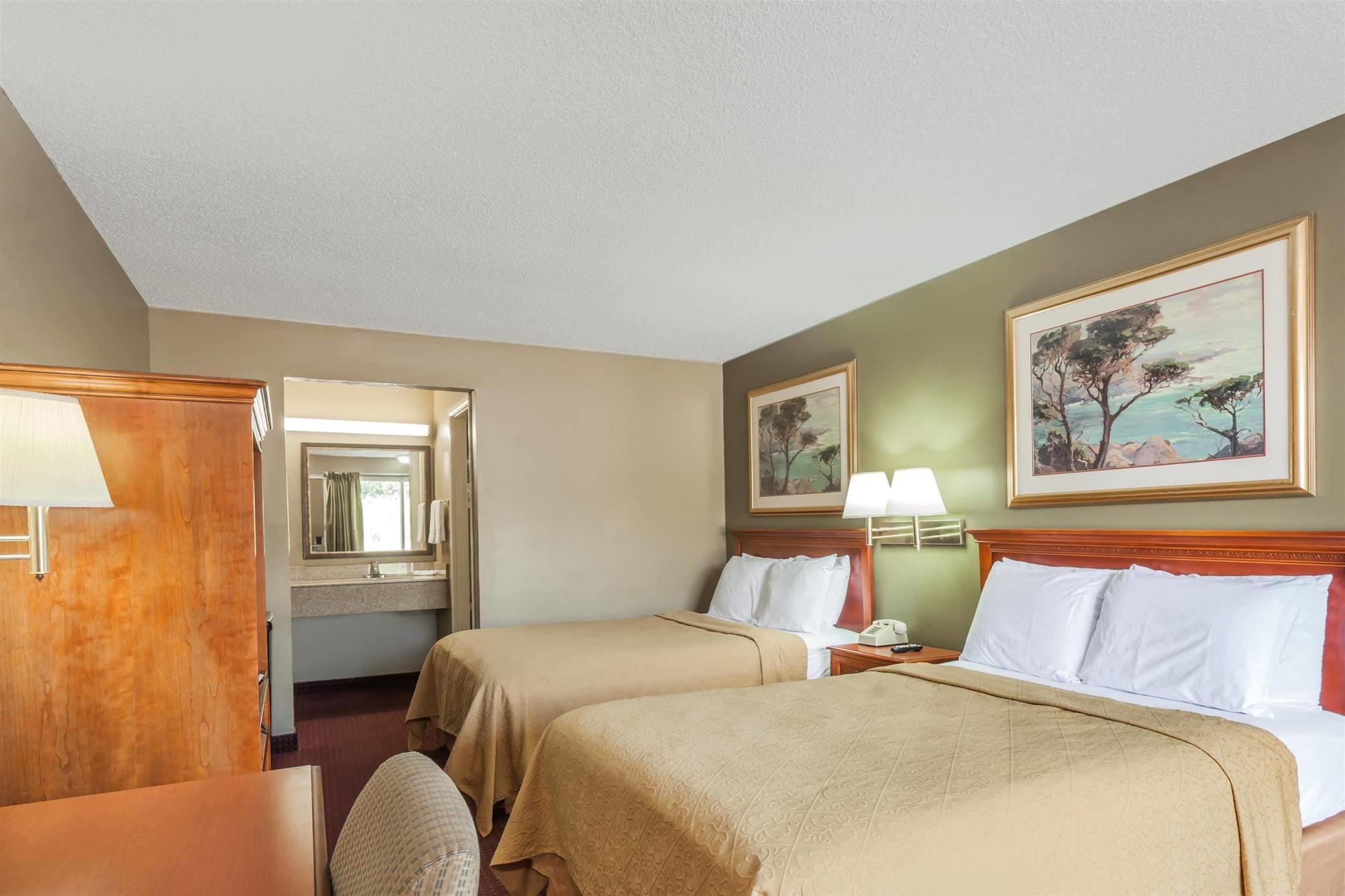 Knights Inn Lebanon Bagian luar foto